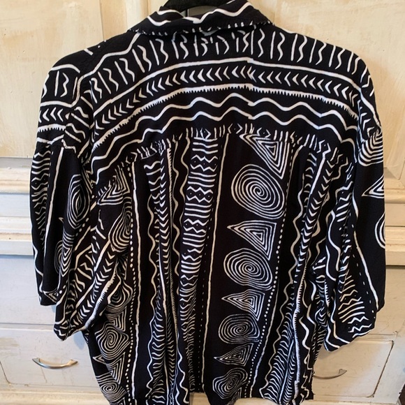 Fun , funky, Caribbean shirt - Picture 2 of 3